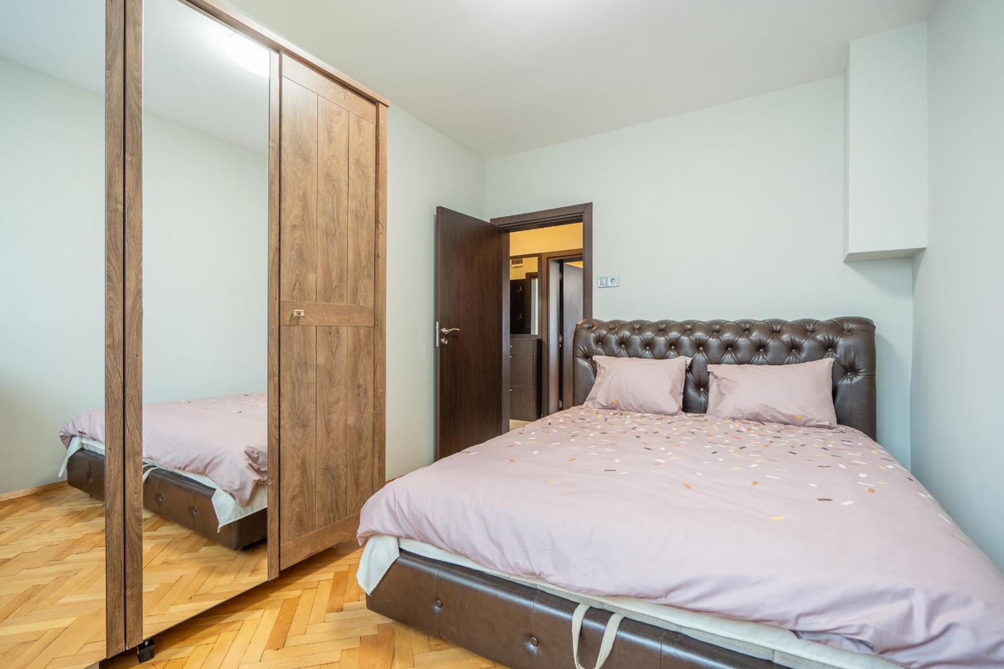 Pirotska 2-Bedroom 100M2 Apartment In Sofia Center Kültér fotó